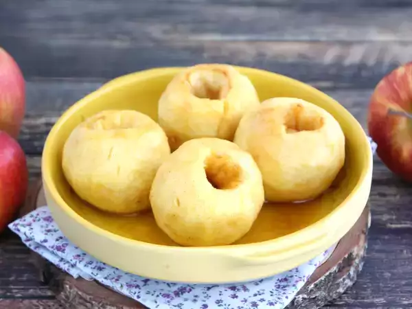 Mela cruda o cotta? Questa semplice scelta può influenzare l'umore, il senso di sazietà e persino la glicemia