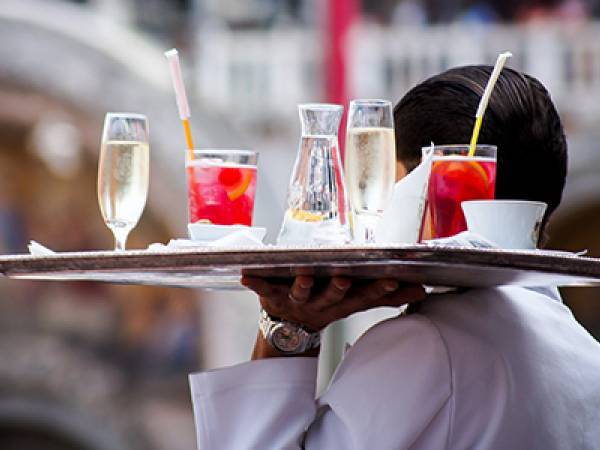 Aperitivo fai da te: drink e stuzzichini abbinati per voi!