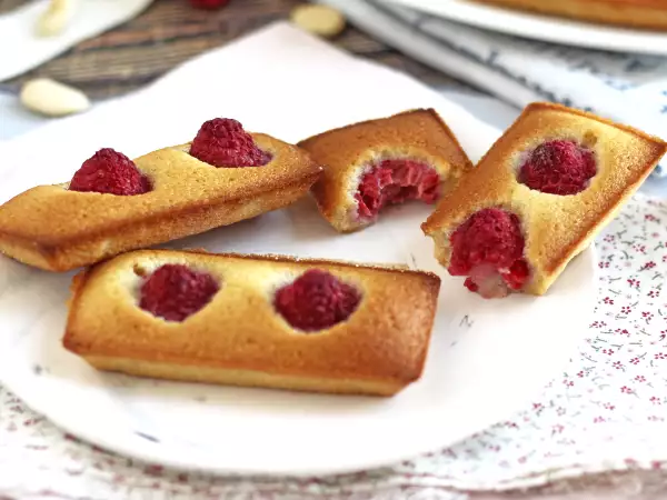 12 pasticcini e biscotti raffinati per un dopocena perfetto: ricette facili che fanno fare bella figura