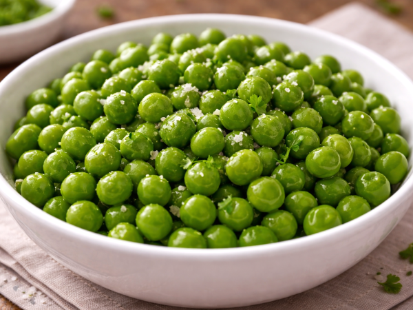 Piselli freschi perfetti: come cucinarli verdi e teneri senza sbagliare