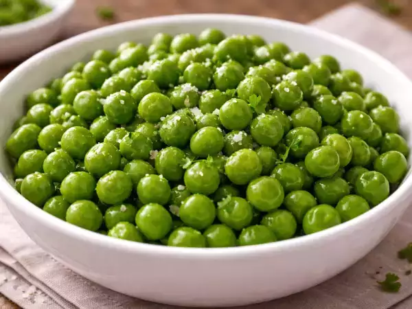 Piselli freschi perfetti: come cucinarli verdi e teneri senza sbagliare