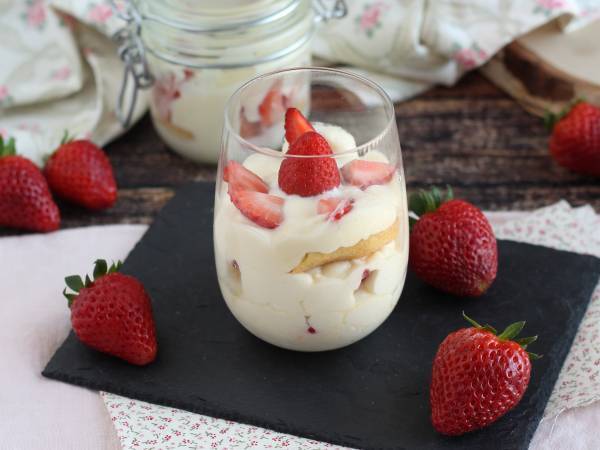 5 irresistibili dolci da preparare con le fragole fresche