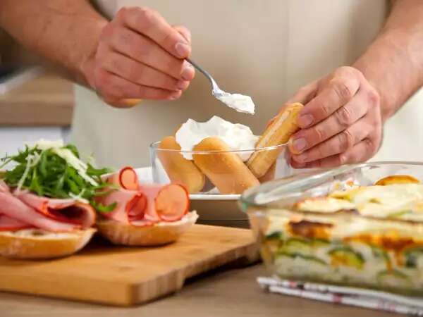 Menu del giorno, 27 aprile: un viaggio tra antipasti, primi e dolci irresistibili