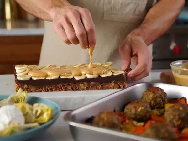 Menu del giorno, 2 maggio: antipasto sfizioso, secondo piatto succulento e dessert goloso