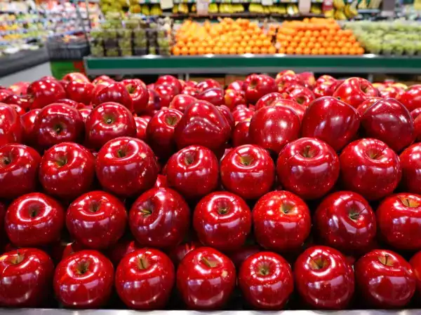 Vi fidate delle mele lucide del supermercato? C’è qualcosa che pochi conoscono davvero.