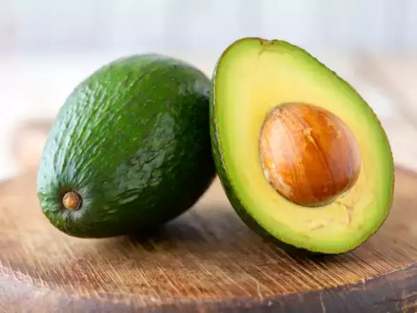 Scopri l'alimento economico che sostituisce l'avocado senza perdere nutrienti essenziali