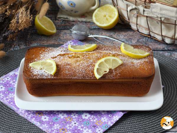 Plumcake al limone fatto in frullatore: la ricetta soffice e profumata che sta conquistando tutti