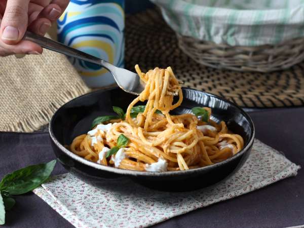 8 ricette di primi con burrata, stracciatella e mozzarella per rendere ogni pranzo davvero gustoso