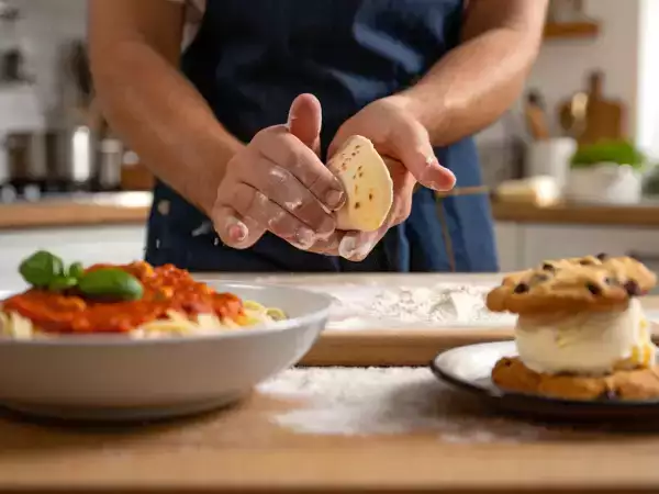 Menu vegetariano, 29 giugno: un viaggio tra tortilla bowl, pasta cremosa e gelato sano