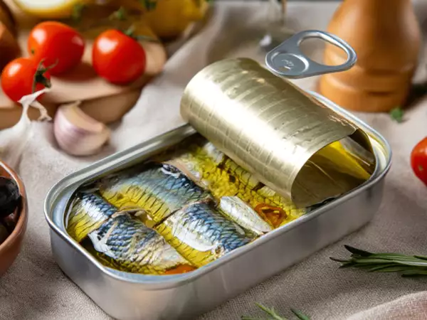 Ciò che è stato scoperto sulla pelle delle sardine sta spingendo molte persone a riconsiderare questo pesce