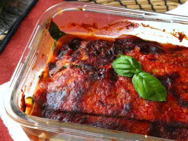 Sì, puoi fare la parmigiana di zucchine in friggitrice ad aria: versione croccante che cambia tutto