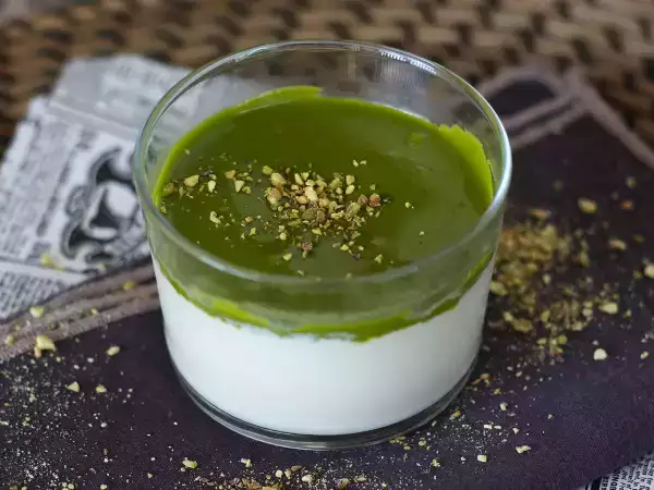 Panna cotta perfetta: il dolce freddo italiano dall'aspetto da ristorante, pronto con minimo sforzo
