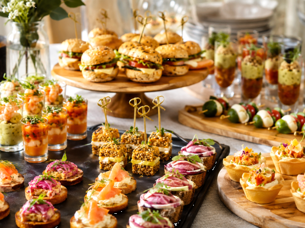28 ricette mini per un buffet casalingo: come creare un aperitivo elegante e da catering, passo passo