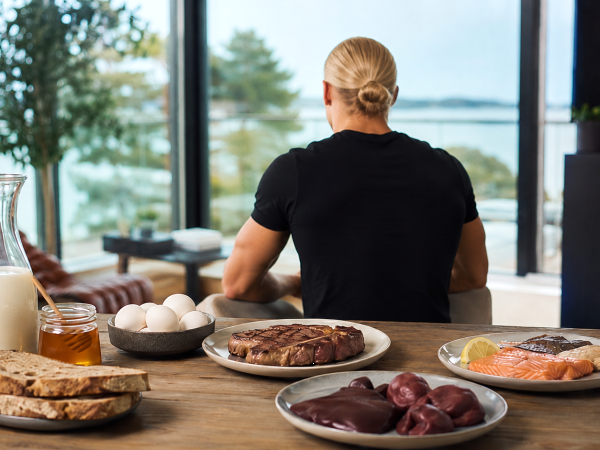 Cosa contiene la dieta da 6.000 calorie di Erling Haaland: il menu che alimenta il gigante norvegese