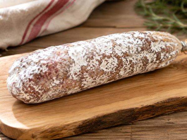 Salame richiamato per rischio microbiologico: ecco il lotto coinvolto