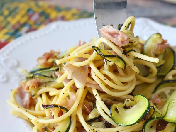 9 ricette di pasta con zucchine da provare subito: cremose, veloci e irresistibili per l’estate