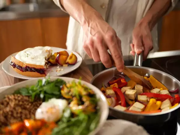 Menu vegetariano, 16 agosto: sapori freschi e colori vivaci per un pasto indimenticabile