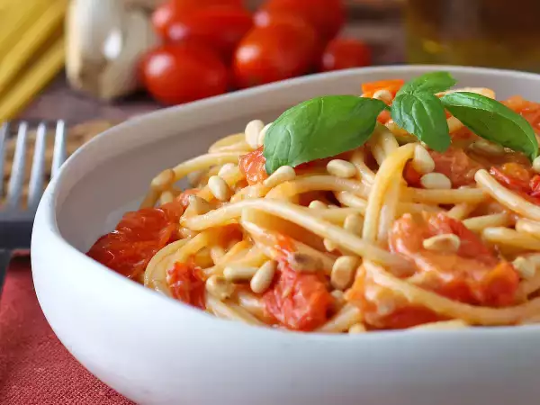 11 ricette irresistibili di pasta al pomodoro da fare ora, con i pomodori estivi al massimo