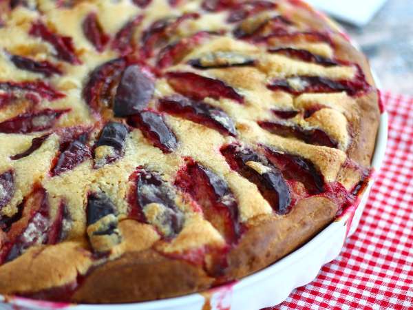 6 dolci alle prugne da preparare subito: ricette di fine estate irresistibili e facili in famiglia