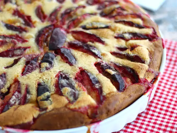 6 dolci alle prugne da preparare subito: ricette di fine estate irresistibili e facili in famiglia