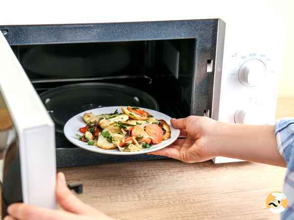 Quali sono i cibi da non riscaldare al microonde?