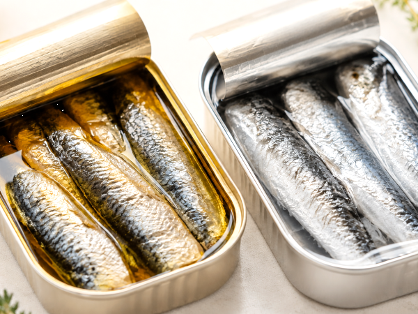 Sardine in scatola, meglio sott’olio o in acqua? La scelta che cambia davvero le tue ricette