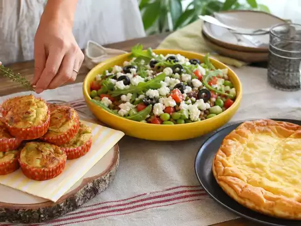 Menu del giorno, 7 ottobre: muffin salati ai porri, insalata di lenticchie e torta allo yogurt veloce