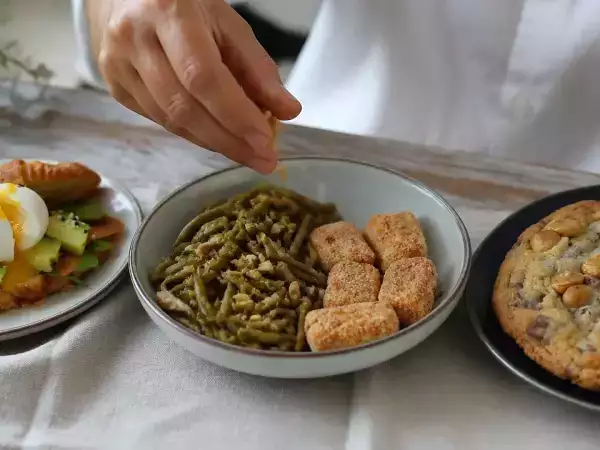 Menu vegetariano, 17 ottobre: un viaggio tra sapori freschi e dolcetti golosi