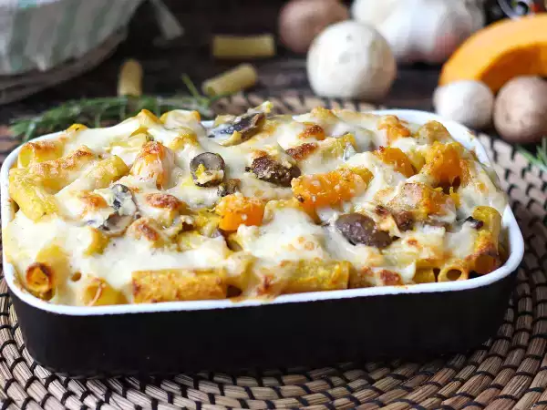 Zucca e funghi, l’abbinamento autunnale che profuma di casa: 3 ricette cremose e super golose da provare subito