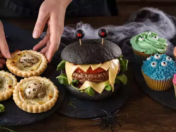 Menù del giorno, 31 ottobre 2026: tartellette, monster burger e cupcakes da brivido