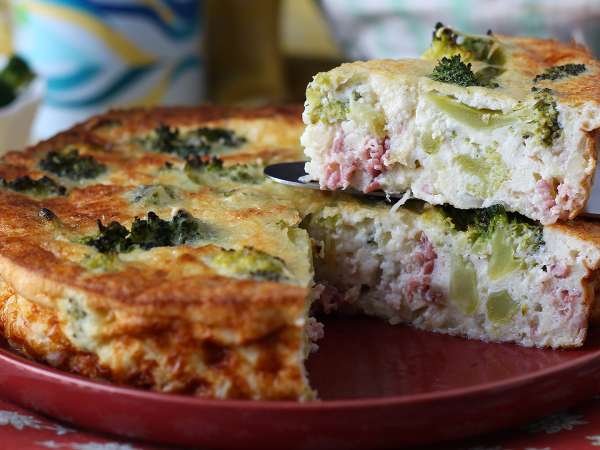 6 ricette di torte salate senza base, facili e irresistibili: niente pasta sfoglia né brisée, solo tanta bontà! Sono così sfiziose che dopo aver provato la prima vorrai prepararle tutte