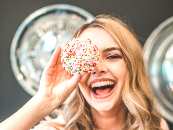 Non ci crederai! Anche questi alimenti macchiano i denti