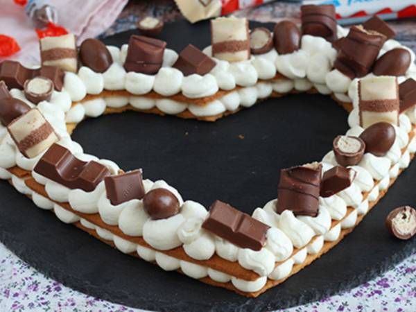 Torta a forma di cuore per San Valentino: la ricetta dettagliata per ottenere un risultato impeccabile!