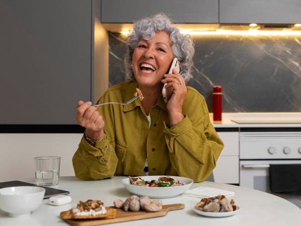 9 alimenti che aiutano a regolare gli ormoni in menopausa e a migliorare il vostro benessere!