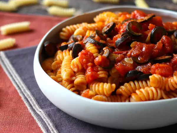Cosa cucino stasera? 9 primi piatti veloci con pochi ingredienti pronti subito