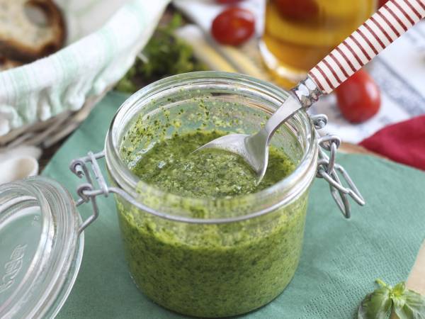 Pesto perfetto: strategie per mantenere il colore vivo e il sapore intenso