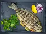 Articoli: I trucchi per non far attaccare il pesce alla griglia che tutti dovrebbero conoscere