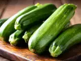 Articoli: Zucchina: cruda o cotta, le nostre 8 ricette per esaltare al meglio questa stella dell'estate