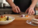 Articoli: Menu del giorno, 17 maggio: involtini di sfoglia di riso, bavette con cozze e tiramisù