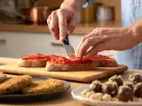 Articoli: Menu del giorno, 26 maggio: bruschette, cotolette di melanzane e brigadeiro