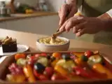 Articoli: Menu vegetariano, 22 maggio: un viaggio tra sapori con hummus, tian di verdure e fudge