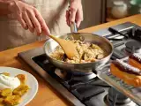 Articoli: Menu vegetariano, 12 giugno: patacones croccanti, risotto alle melanzane e dolci eclairs al cioccolato
