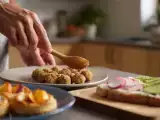 Articoli: Menu vegetariano, 23 giugno: freschezza e sapori con bruschette, polpette e tortine alle albicocche