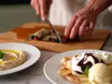 Articoli: Menu vegetariano, 21 giugno: freschezza e sapori con hummus, melanzane e banana split
