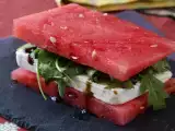 Articoli: Anguria oltre il dolce: 6 ricette salate che trasformano il suo sapore in modo sorprendente