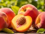 Articoli: Come scegliere pesche dolci e succose al mercato: il trucco per non comprarle dure o farinose