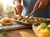 Articoli: Menu vegetariano, 18 luglio: rustici sfiziosi, polpette di zucchine e gelato al mango