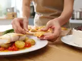 Articoli: Menù del giorno, 21 luglio: fagottini di pasta fillo, merluzzo in padella e torta al mascarpone