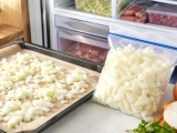 Articoli: Come conservare cipolle già tagliate nel freezer: il semplice passaggio che evita odori e ghiaccio