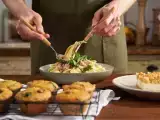 Articoli: Menu del giorno, 7 agosto: muffin salati di spinaci, pasta con tonno fresco e torta crumble alla ricotta